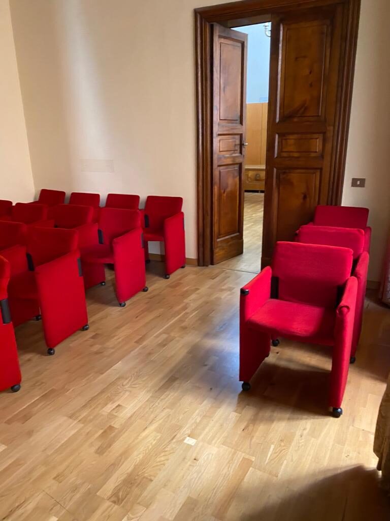 9 Interno